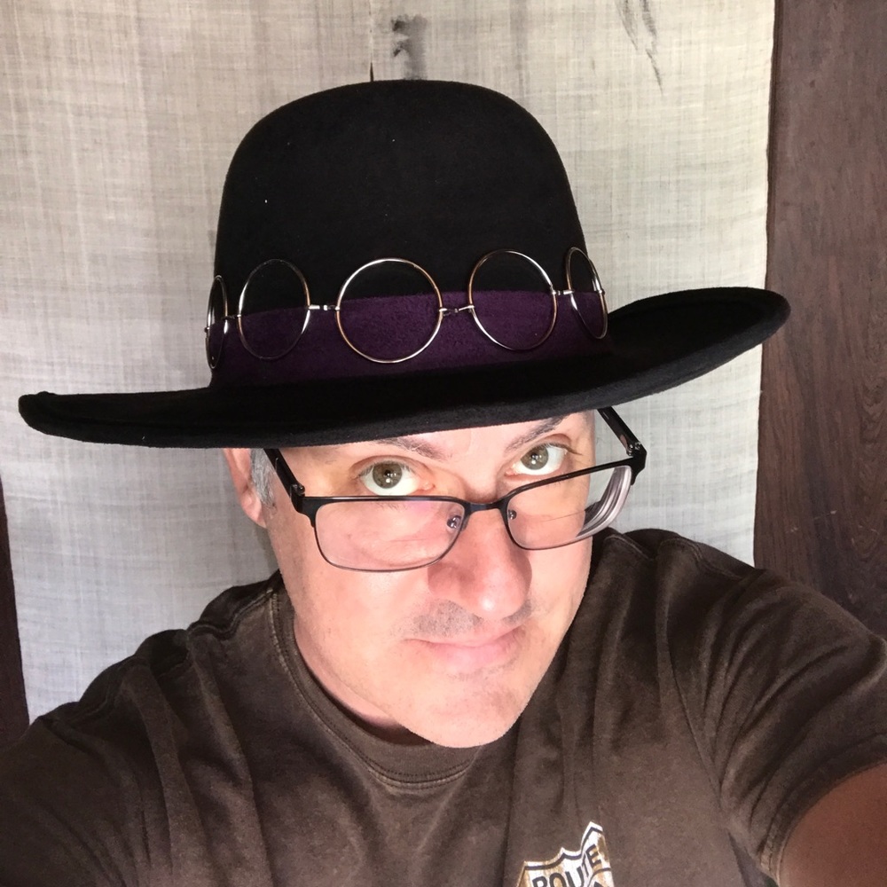 Meet your Posher, Eric